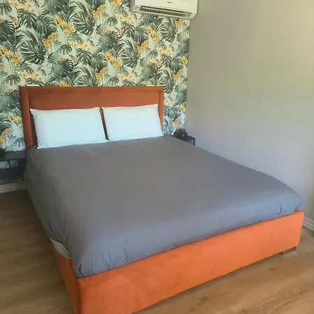 Luxe Studio Met Zwembad, Bergzicht & Dakterras