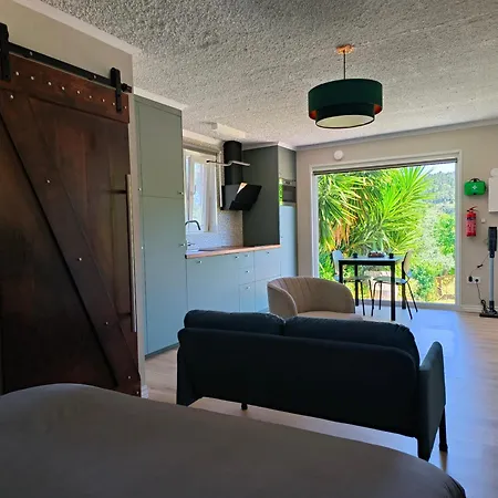 Holiday home Luxe Studio Met Zwembad, Bergzicht & Dakterras