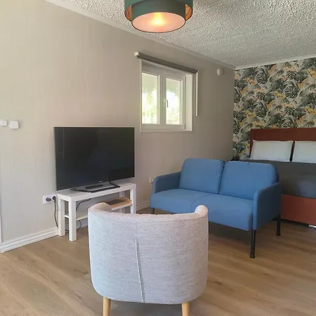 Holiday home Luxe Studio Met Zwembad, Bergzicht & Dakterras *
